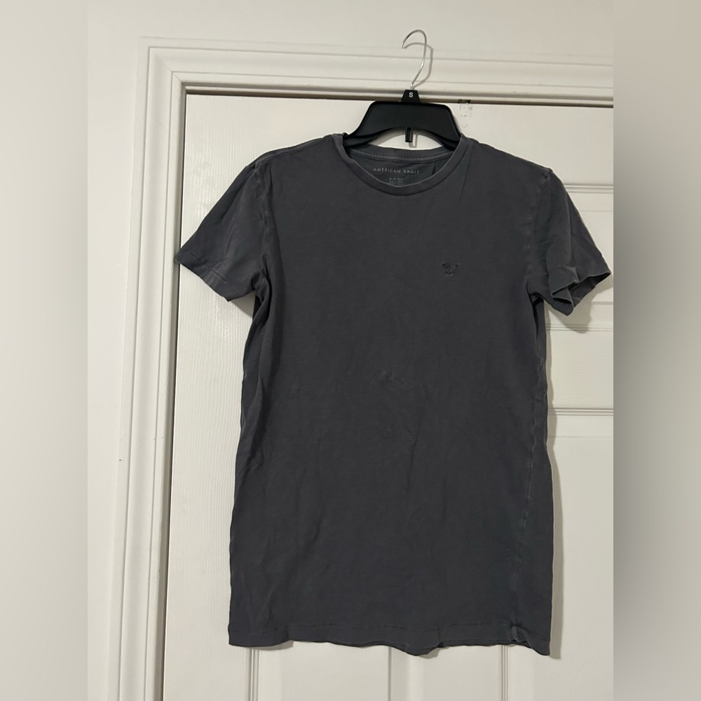 American Eagle shirt